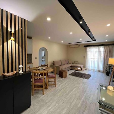Great Apartament Near Lake & Blloku Area تيرانا المظهر الخارجي الصورة